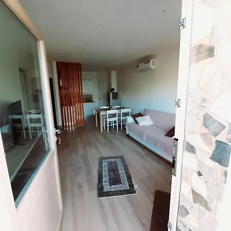 Guest Nesea Πανσιόν Pellaro