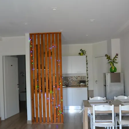 Guest Nesea Πανσιόν Pellaro