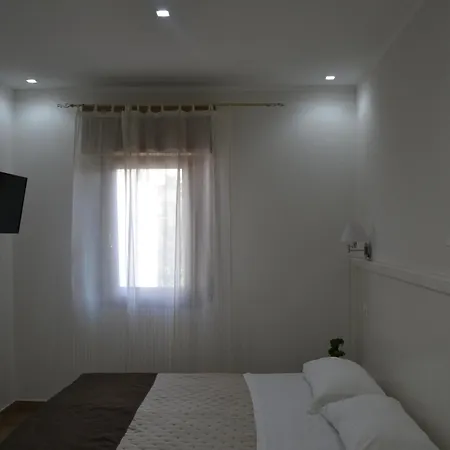 Guest Nesea Πανσιόν Pellaro