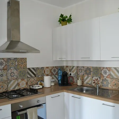 Guest Nesea Πανσιόν Pellaro