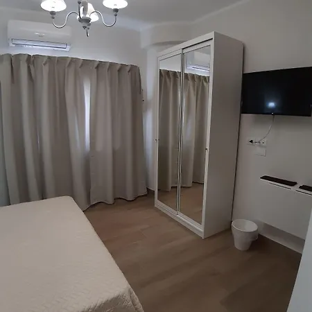 Πανσιόν Guest Nesea 4*